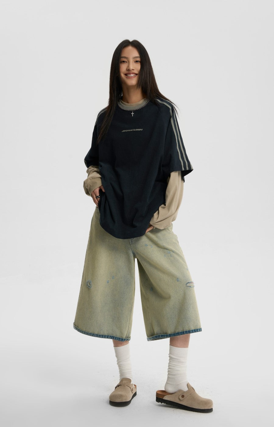 JHYQ Light Wash Capri Denim Shorts