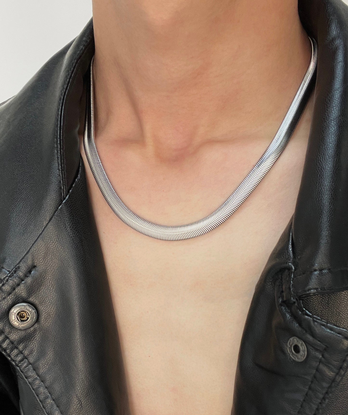 MINBIN Extra-Wide Snake Chain Necklace