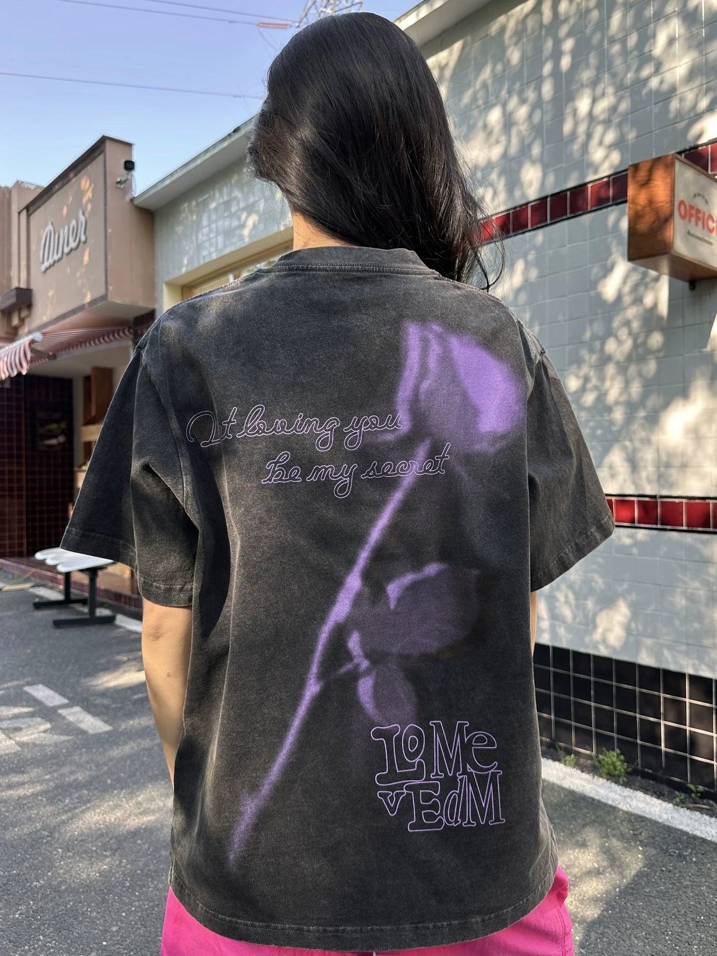 MEDM Retro Distressed 'Sword & Rose' T-Shirt