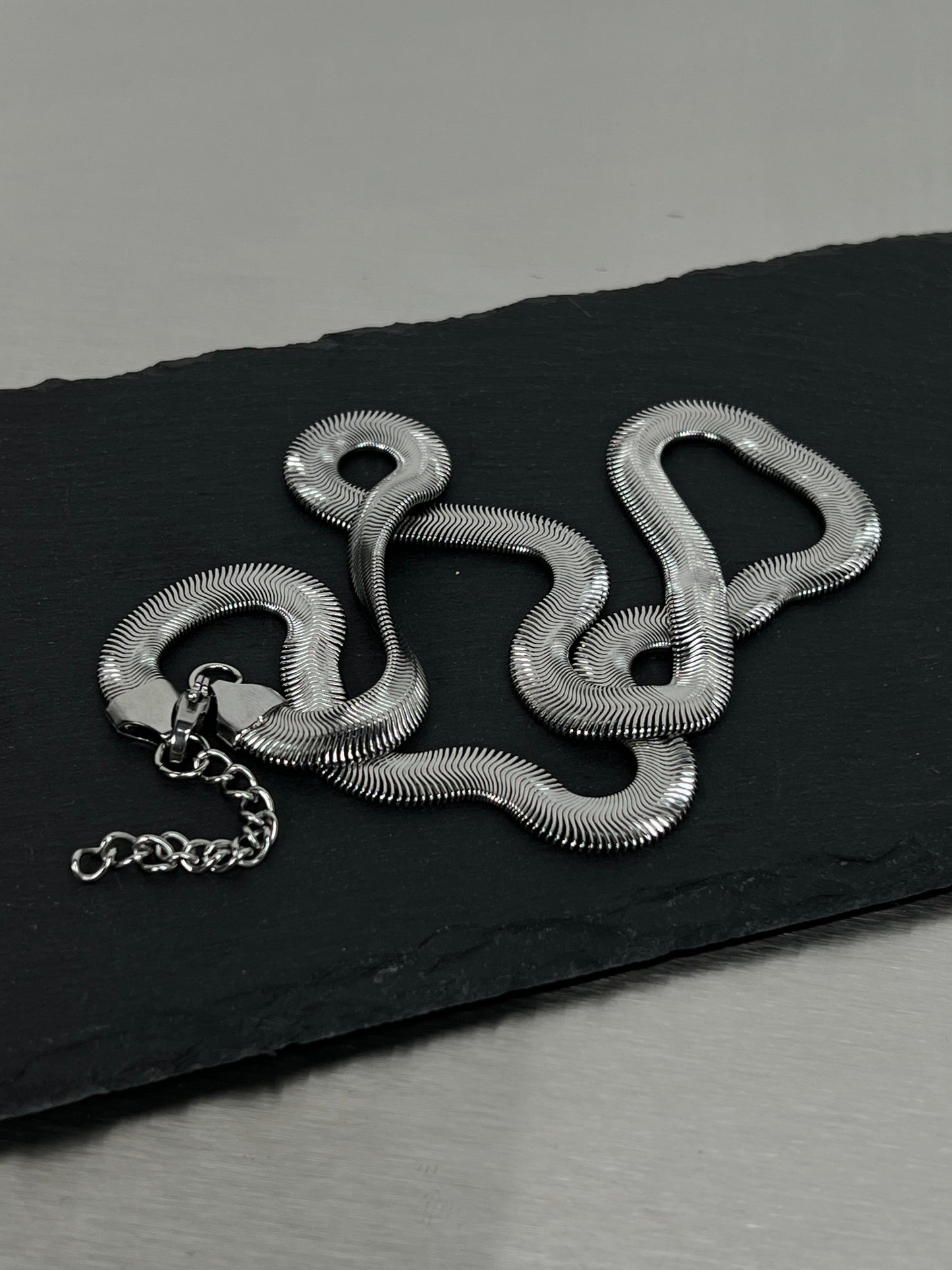 MINBIN Extra-Wide Snake Chain Necklace