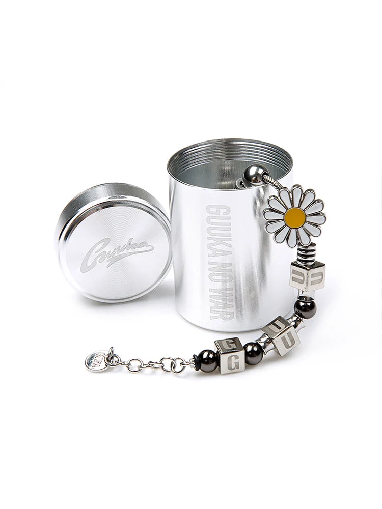 GUUKA Daisy Charm Beaded Bracelet