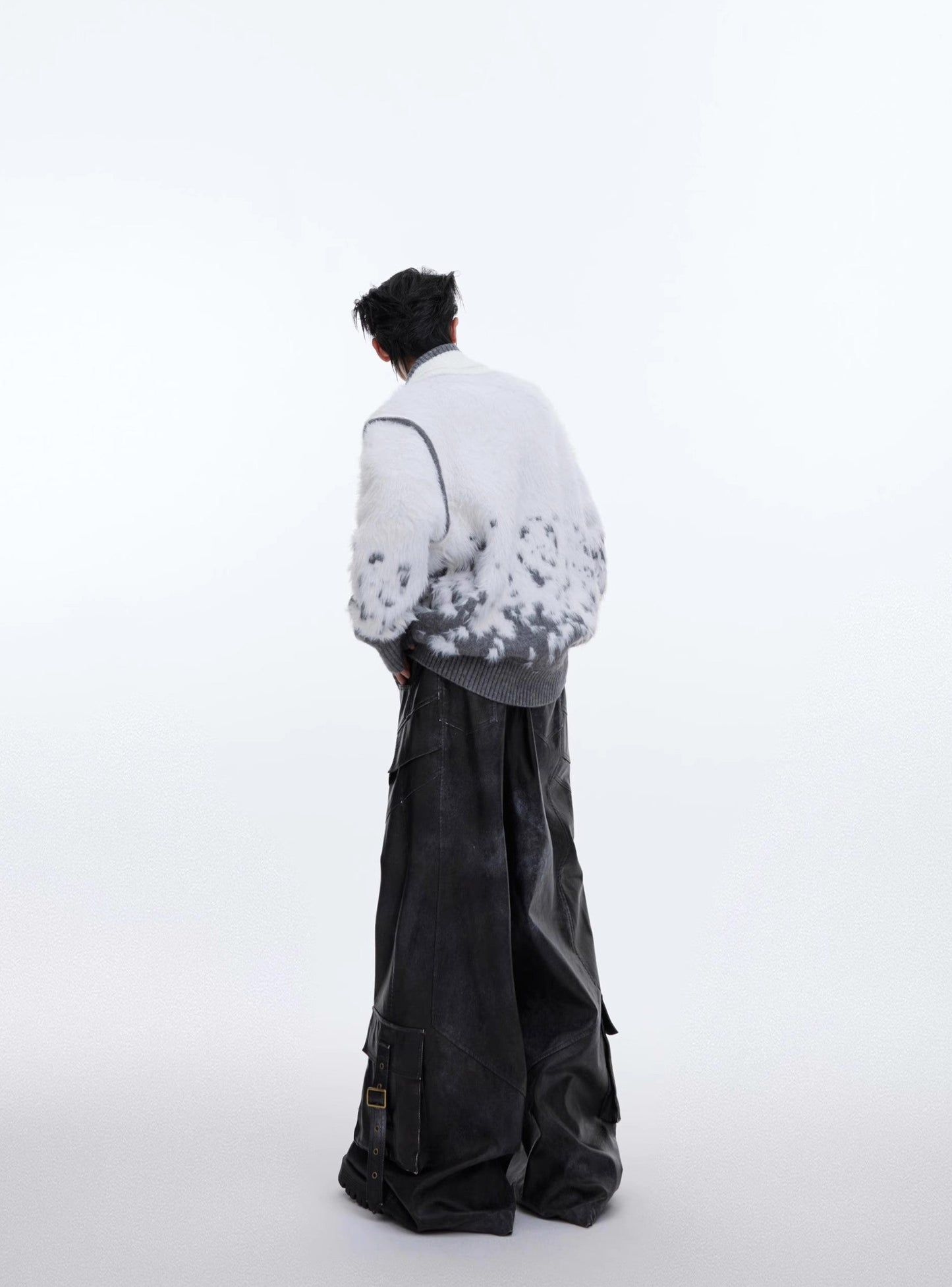 CulturE Contrast Textured V-Neck Knit Sweater