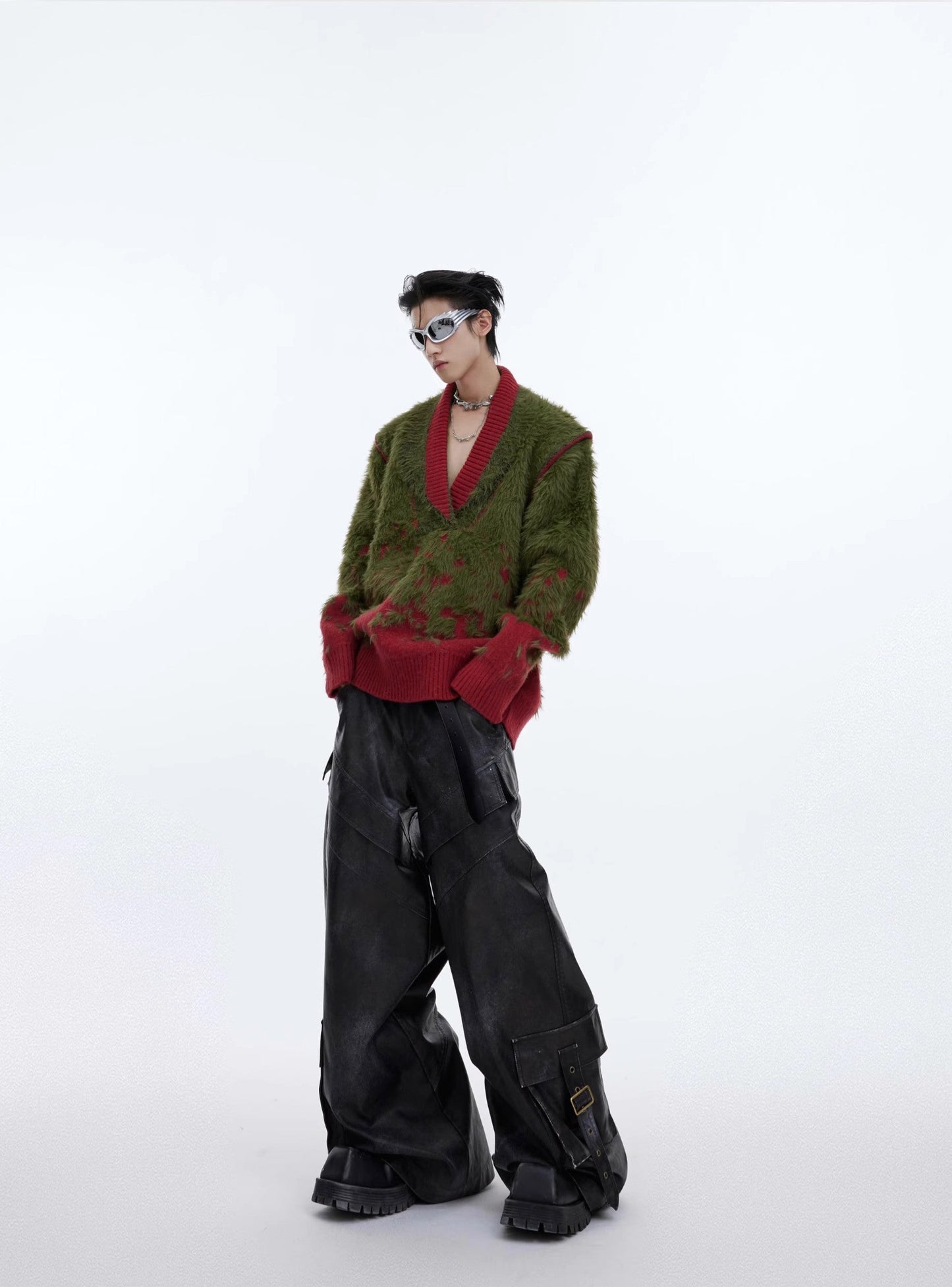 CulturE Contrast Textured V-Neck Knit Sweater