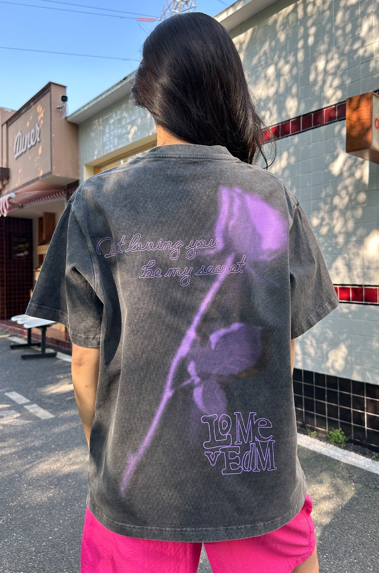 MEDM Retro Distressed 'Sword & Rose' T-Shirt